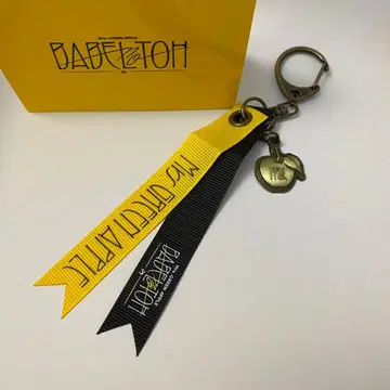 키링 E 리본 바벨 가챠 미세스 그린애플