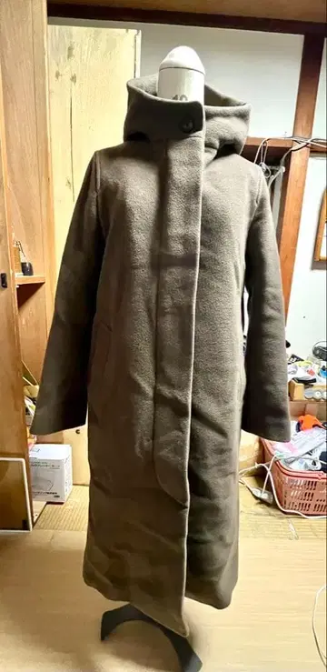 브라운 후드 부착 롱 코트 울 혼방