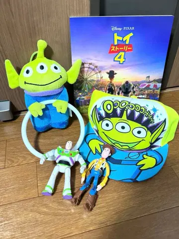 토이 스토리 굿즈 모음