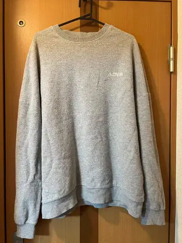 RVCA 맨투맨 트레이닝복