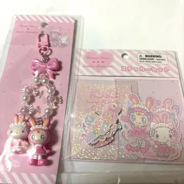 mezzo piano x 산리오 메조피아노 키링 스티커