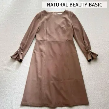 펄 턱 슬리브 플레어 원피스 베이지 내추럴 뷰티 M