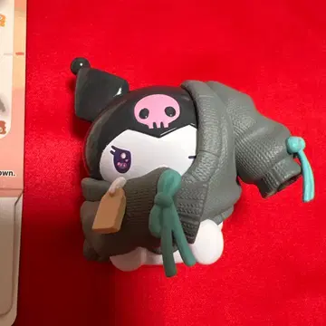 가격 인하 산리오 캐릭터즈 옷 갈아입는 중 시크릿 쿠로미 피규어