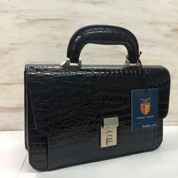 크로커다일 패턴 세컨드 백 남성용 다이얼 락식 개폐 블랙 1