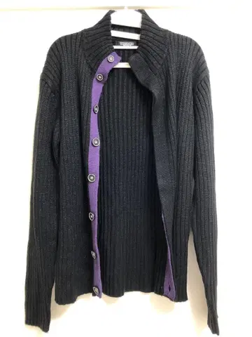 토네이도 마트 가디건 니트 (미착용, 모양 망가짐 없음, 택 포함)