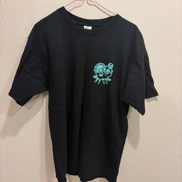 엔젤비트 & 샬롯 콜라보 T셔츠 L사이즈 Key