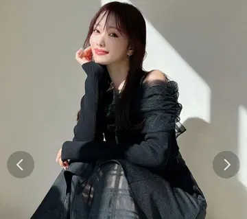 리젝시 백리본 오프숄더 니트탑