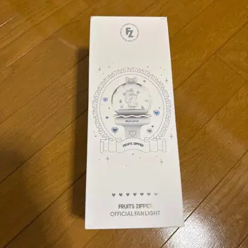FRUITS ZIPPER OFFICIAL FAN LIGHT 화이트