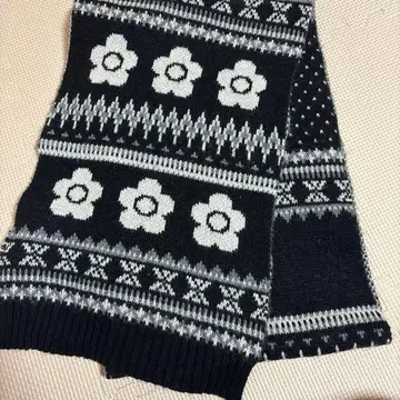 마리크와 디자인 머플러