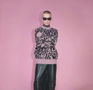 Leopard jacquard knit sweater