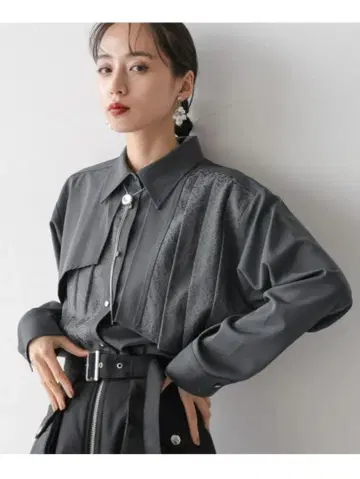 HARE 아지메 플리츠 셔츠 그레이