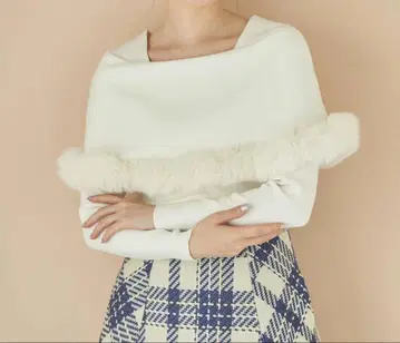 Noela 퍼 트리밍 니트