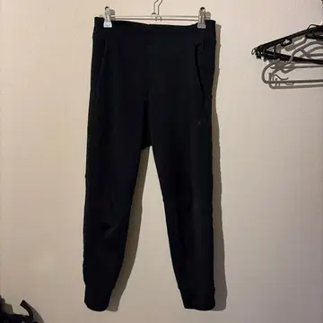 DESCENTE ZERO STYLE 블랙 조거 팬츠 사이드 포켓 포함