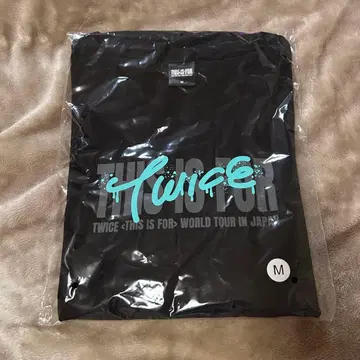 새상품 TWICE THIS IS FOR MINA 티셔츠 M 사이즈