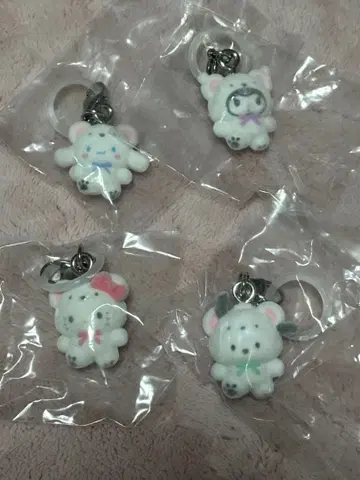 푹신푹신 스노우 산리오 메지루시 참 키티 쿠로미 4종 세트