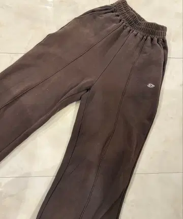 juemi 스웨트 팬츠 차콜