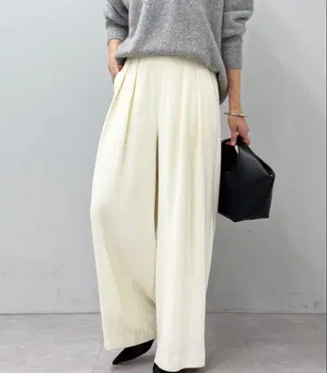 손세탁 가능 / 턱 와이드 슬랙스 36