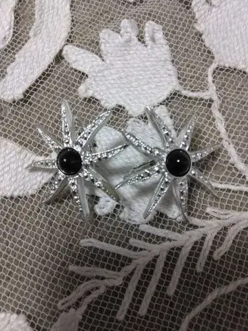 새상품급 빈티지 별 모양 크리스탈 귀찌 실버 블랙 유럽 액세서리