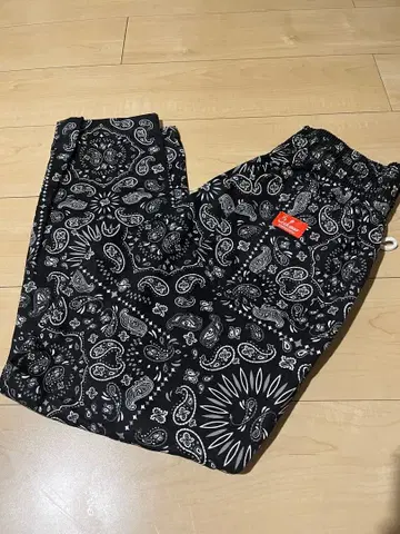 cockman 페이즐리 팬츠 화이트 블랙