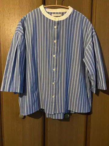 반셀 쿨 스트라이프 클레릭 칼라 블라우스