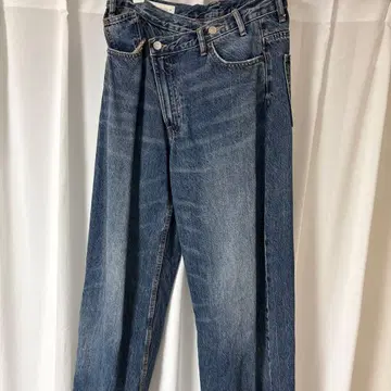 ZARA 다크 블루 스트레이트 데님