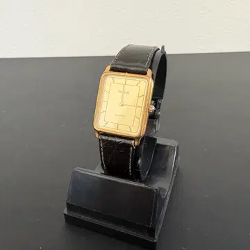 TISSOT 쿼츠 골드 스퀘어 시계