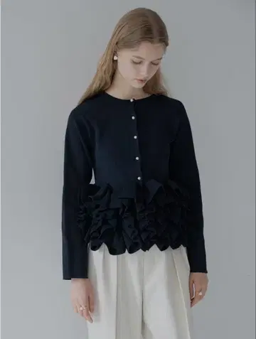 프릴 달린 네이비 긴팔 가디건