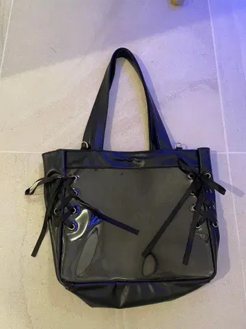 블랙 레이스업 이타백 A4