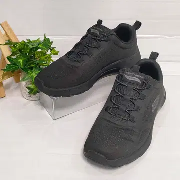 컨디션 최상 SKECHERS 스니커즈 AIR ARCHFIT 워킹 블랙