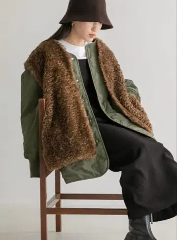 올리브 퀼팅 자켓 보아 퍼 포함