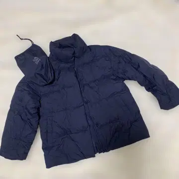 UNIQLO 울트라 라이트 다운 M 사이즈 네이비