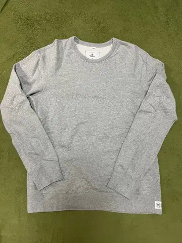 REIGNING CHAMP 서더비 리그 그레이 맨투맨 L 사이즈