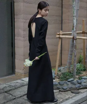 ENC back open long sleeve one-piece