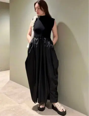 emmi atelier 니트 도킹 코쿤 원피스