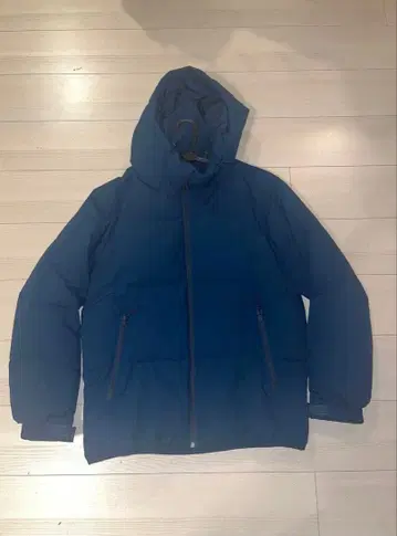 네이비 후드 부착 다운 자켓(충전솜)