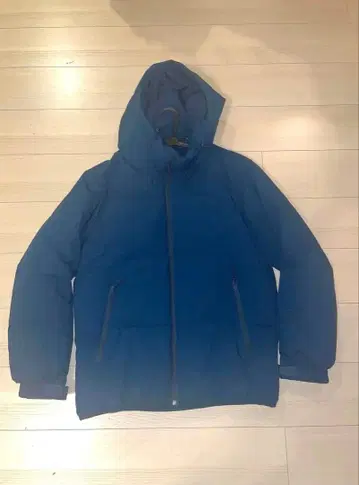 네이비 후드 부착 다운 자켓(충전솜)