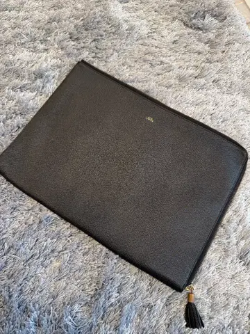 Felisi 블랙 가죽 클러치백 태슬 포함