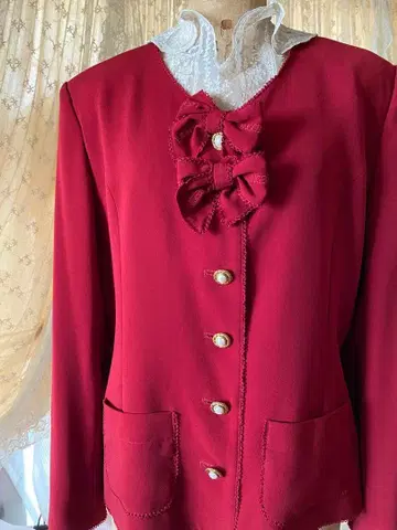 잉게보그 리본 포함 버건디 자켓
