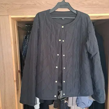 새상품 블랙 퀼팅 자켓 긴팔 리버서블