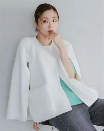 새상품 CELFORD 퍼 포켓 케이프 자켓 베이지