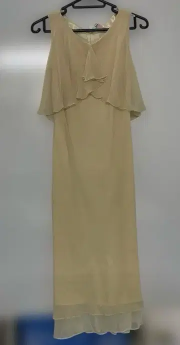 베이지 프릴 슬리브리스 원피스 S