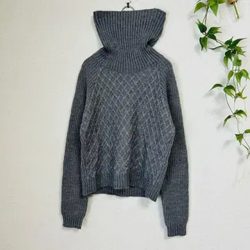 새상품급 클리어 임프레션 모헤어 혼방 터틀넥 니트 M 그레이