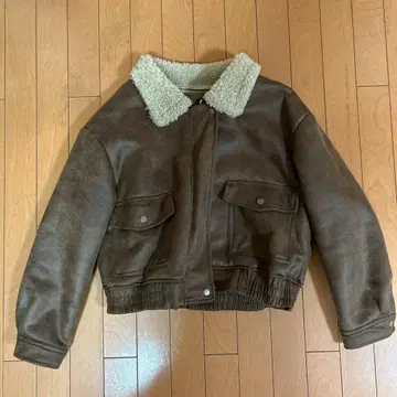 브라운 카라 부착 무스탕 코트