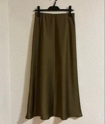 새틴 스커트 미사용 M BEAUTY&YOUTH UNITED ARROWS