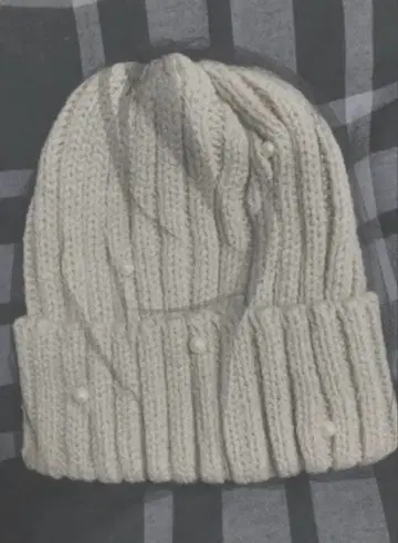 카시라 짙은 그레이 진주 장식 니트 레이스 니트 모자