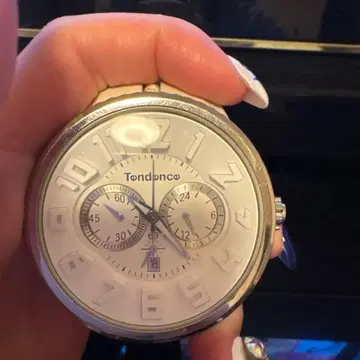 Tondenco 화이트 아날로그 손목시계