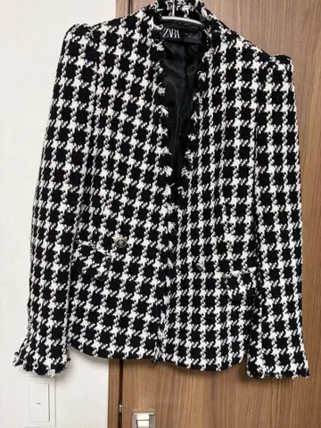 Zara 트위드 자켓 S 사이즈