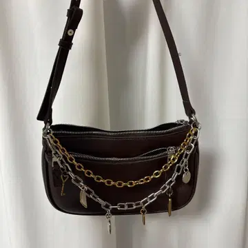 ZARA 브라운 핸드백 체인 포함