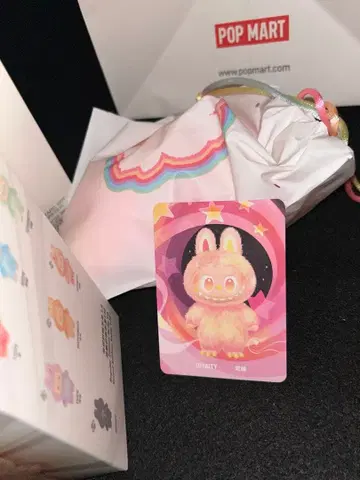 정품 LABUBU 러브러브 Big into Energy LOALTY