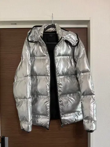 정가 20000 EVERLAST 에버라스트 다운 자켓 실버